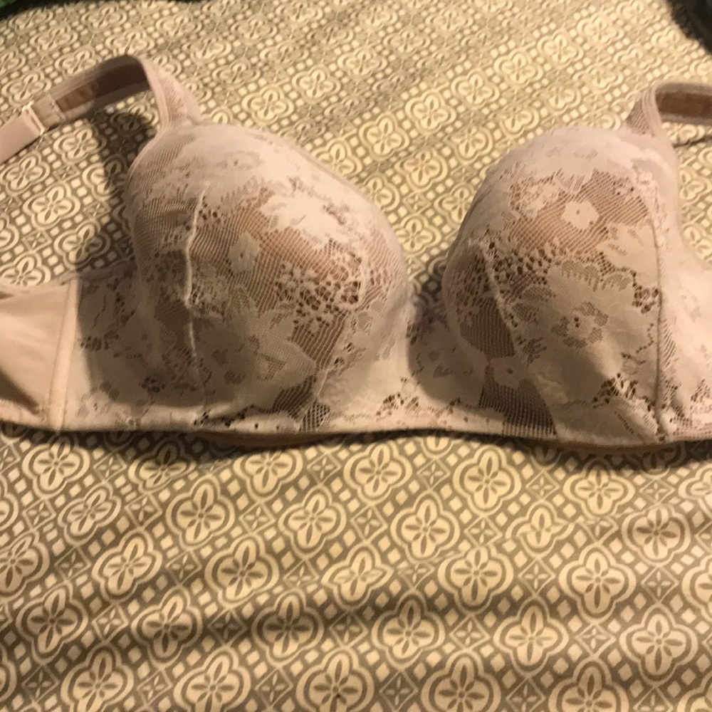 Cacique 38DD bra